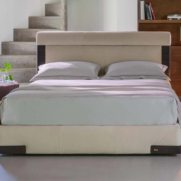 Toshi bedside table in wood by Flou