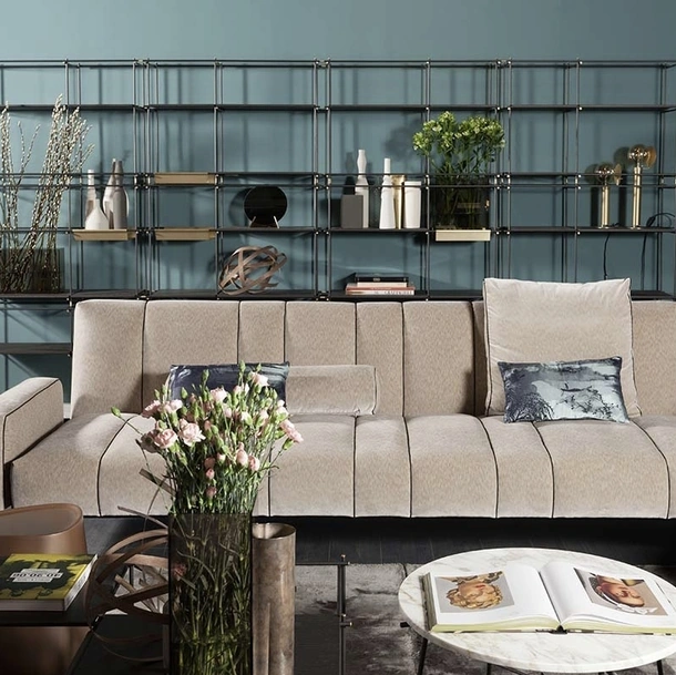 Italo linear sofa by Vibieffe