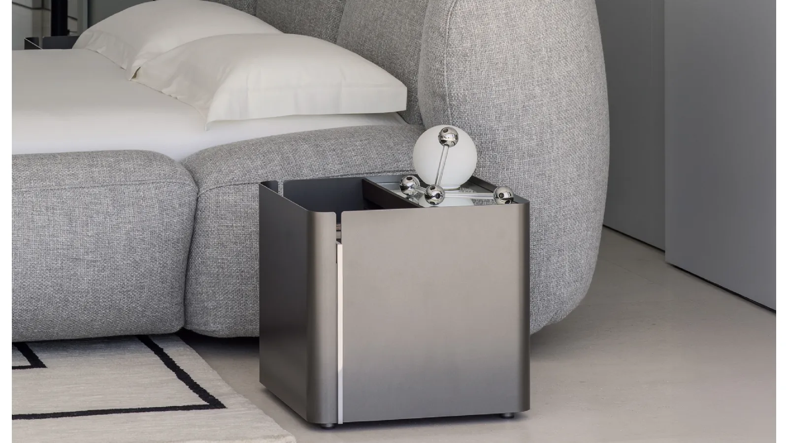 Malù Nightstand by Flou