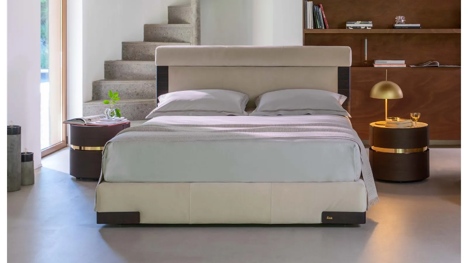 Toshi bedside table in wood by Flou