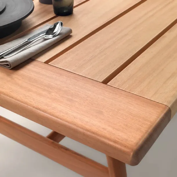 Flexform Desco Outdoor wooden table