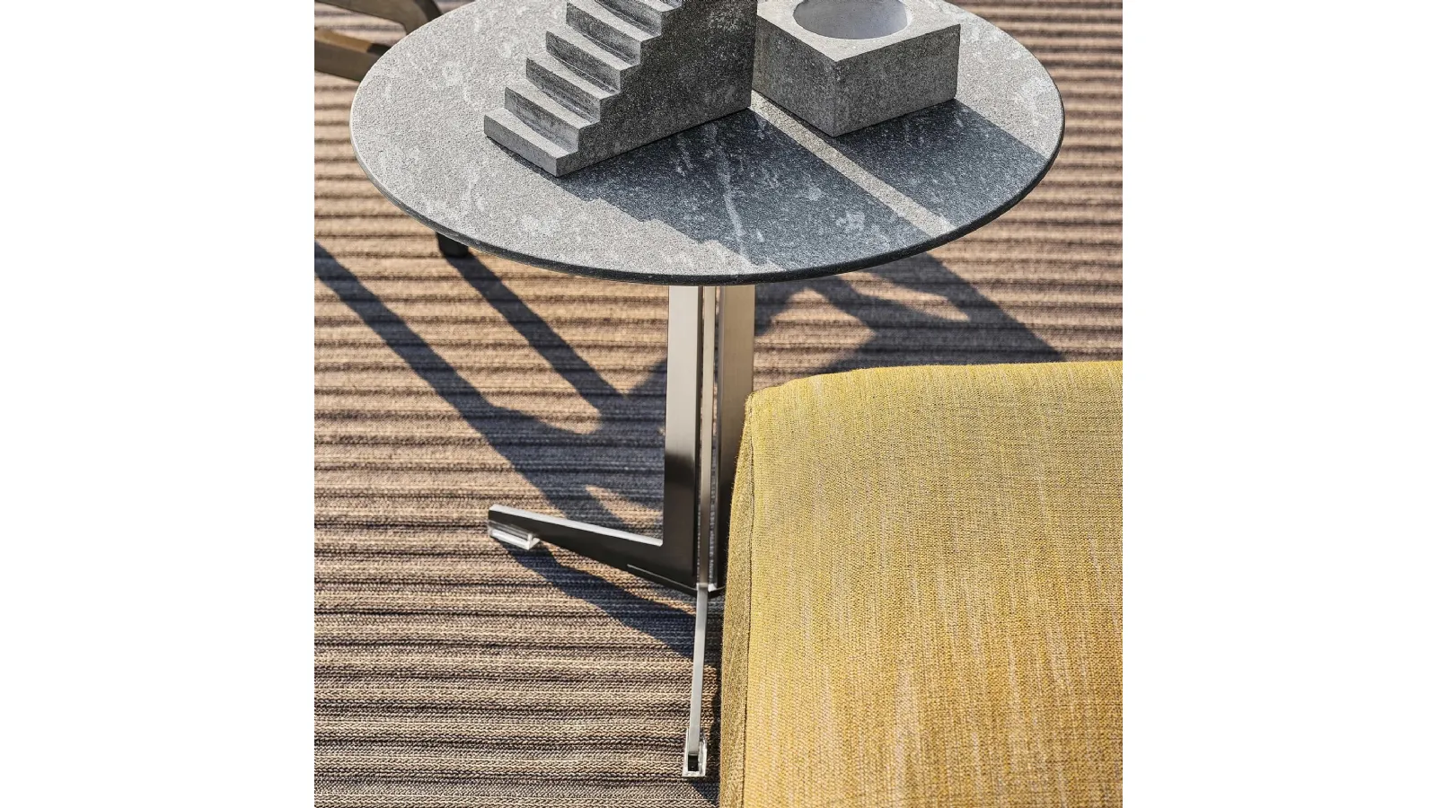 Fly Outdoor Coffee Table by Flexform