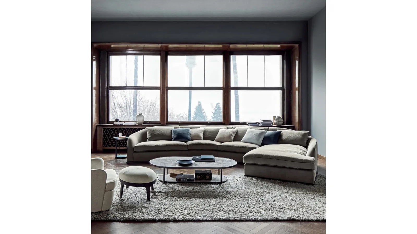 Alfred sofa with chaise lounge by Flexform