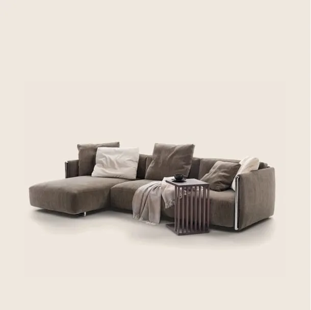 Edmond sofa with peninsula by Flexform