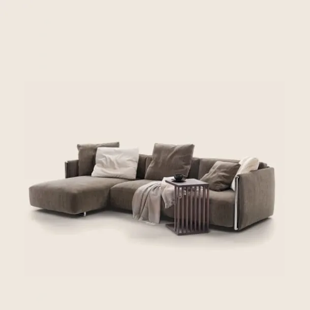 Edmond sofa with peninsula by Flexform