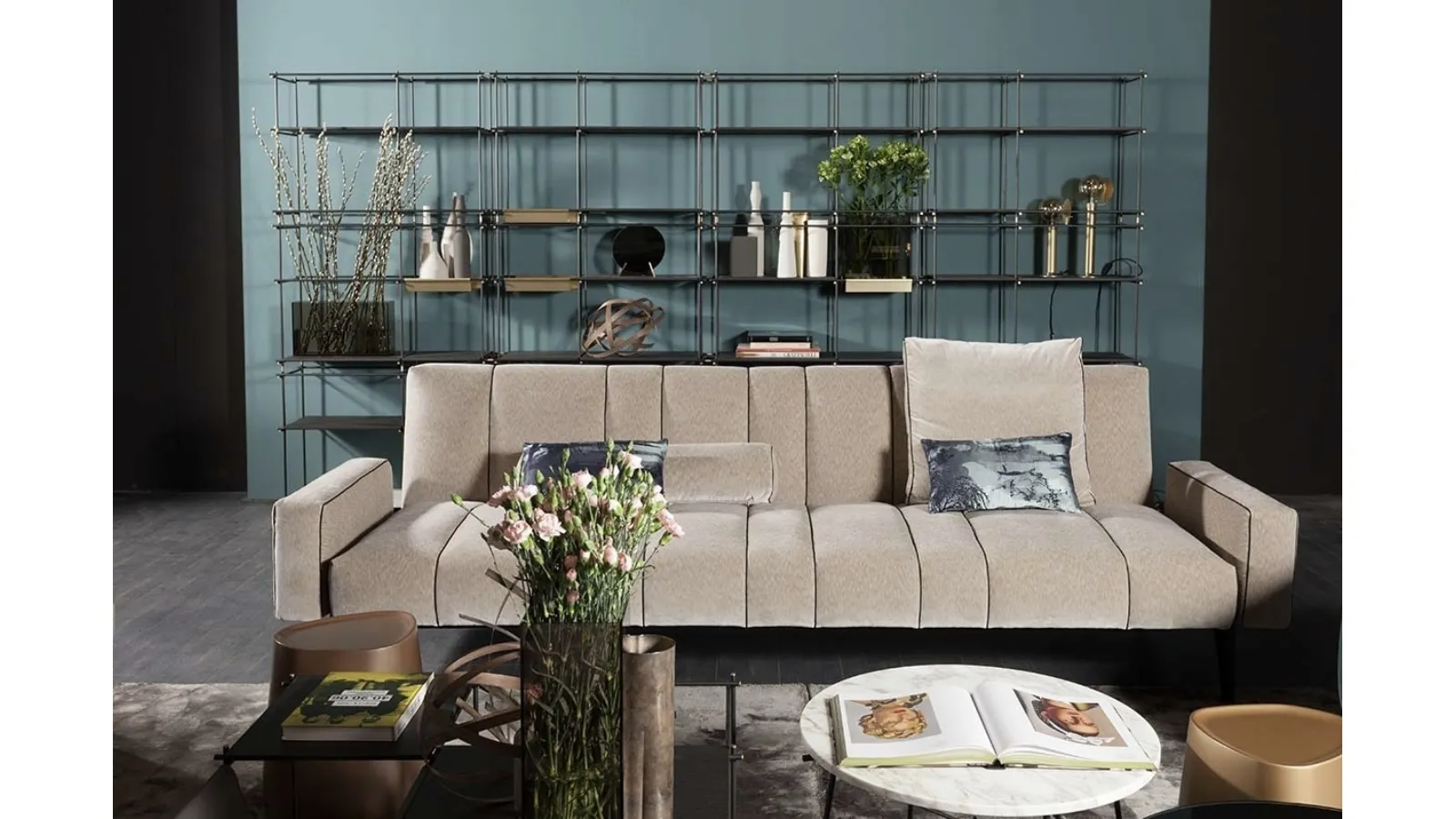 Italo linear sofa by Vibieffe