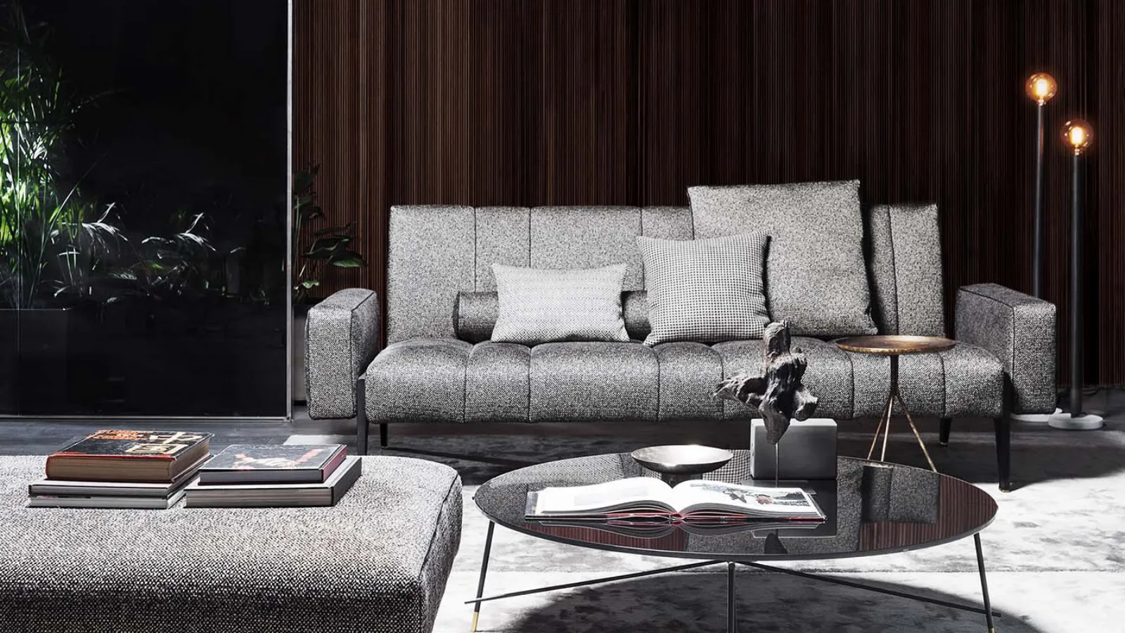 Italo linear sofa by Vibieffe
