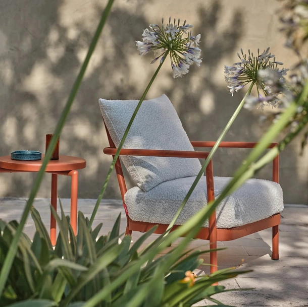 Camargue armchair in aluminum by Flexform