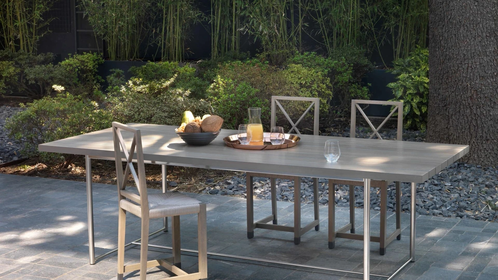 Levante wooden table by Flexform