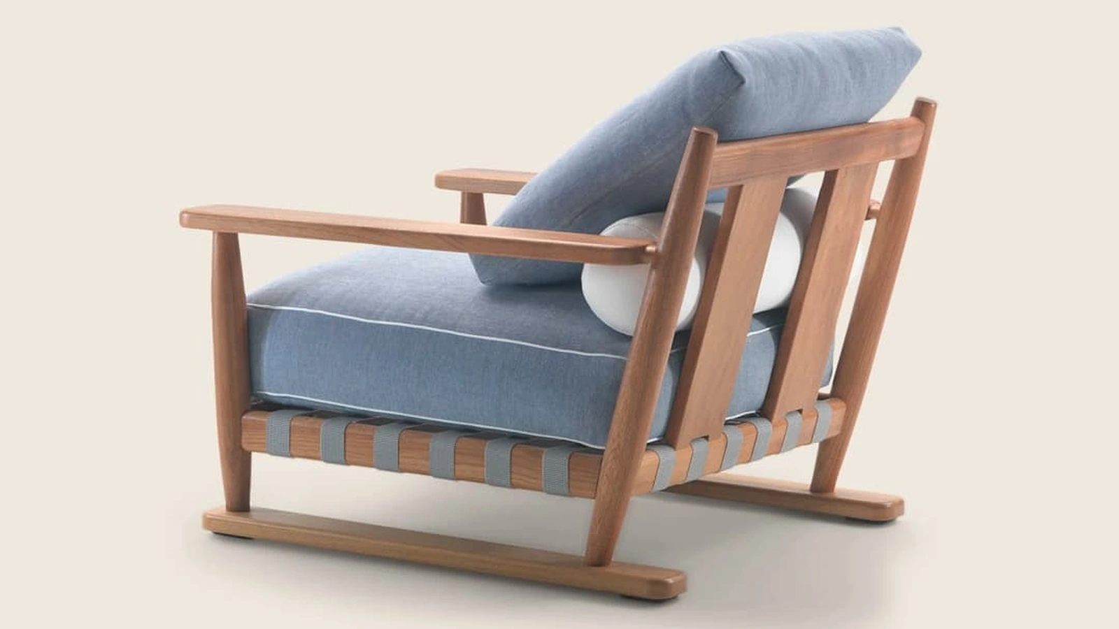 Meriggio armchair in solid wood by Flexform